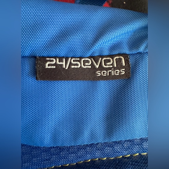 Osprey Comet 30 Daypack Backpack - Picture 7 of 13